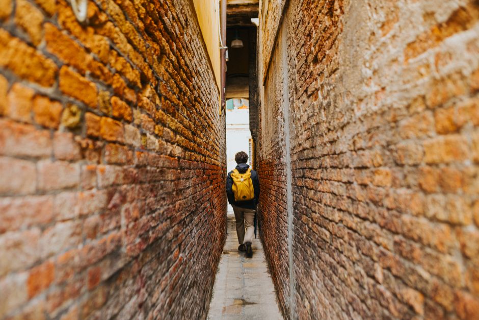 Seamless Budget Travel: Essential Tips for Backpackers