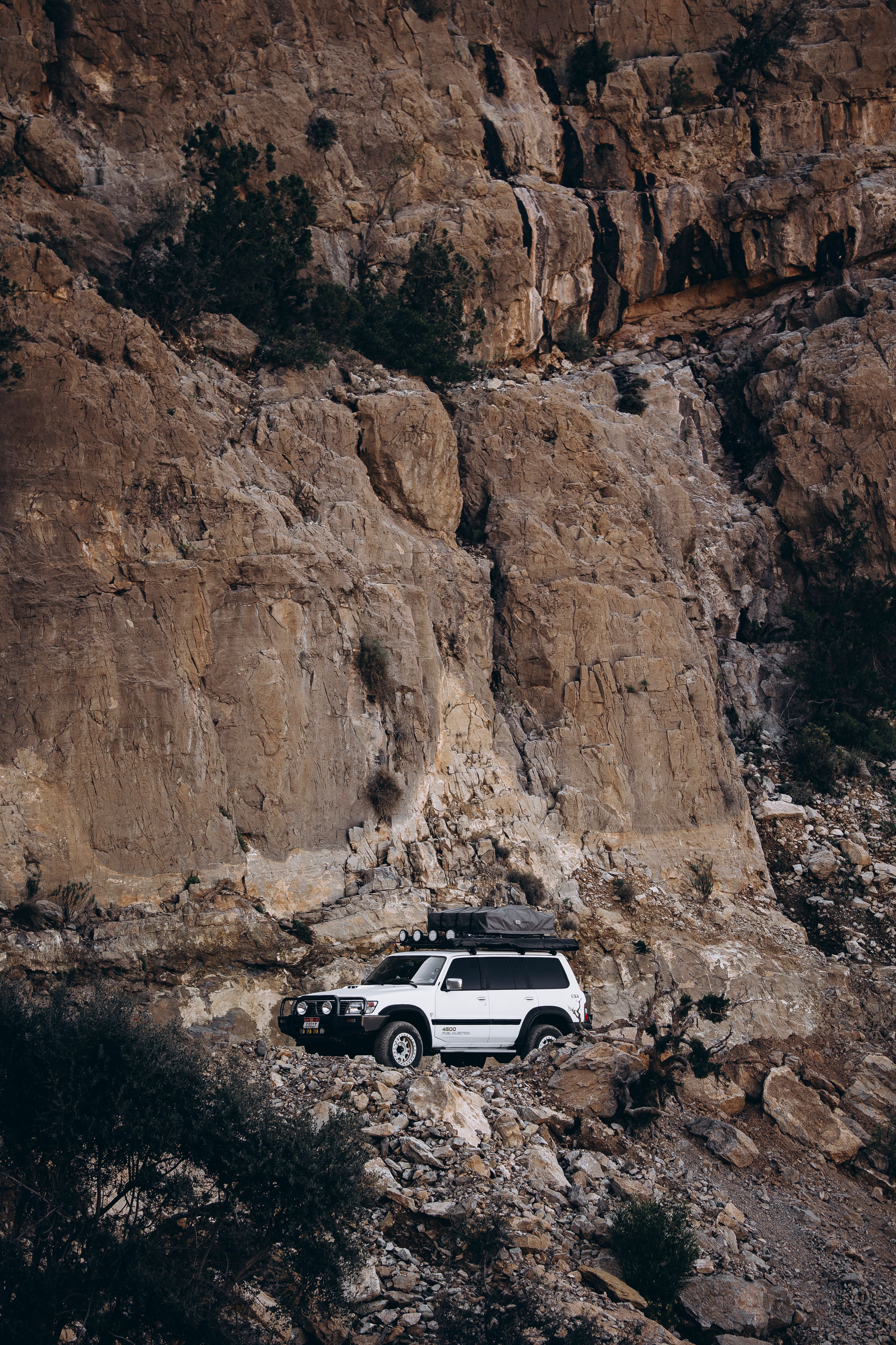 Driving in Oman Complete Guide for Tourists and Expats