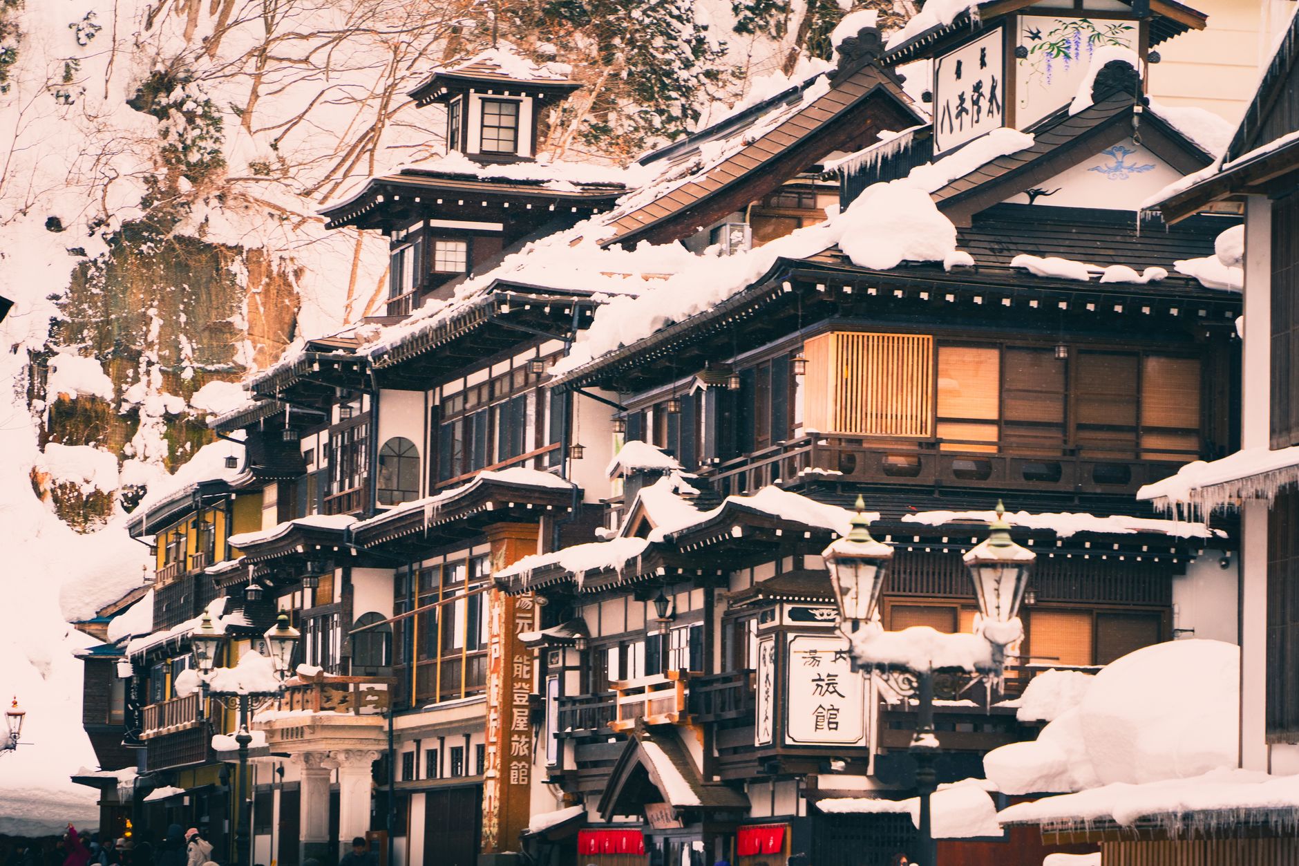 銀山温泉の魅力と歴史