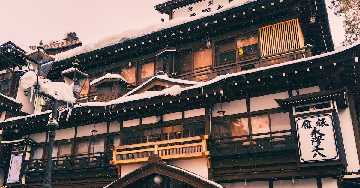 日本五轮风雨中的潮流新发现!🏔️🌧️ 日本五轮风雨中的潮流新发现!🏔️🌧️