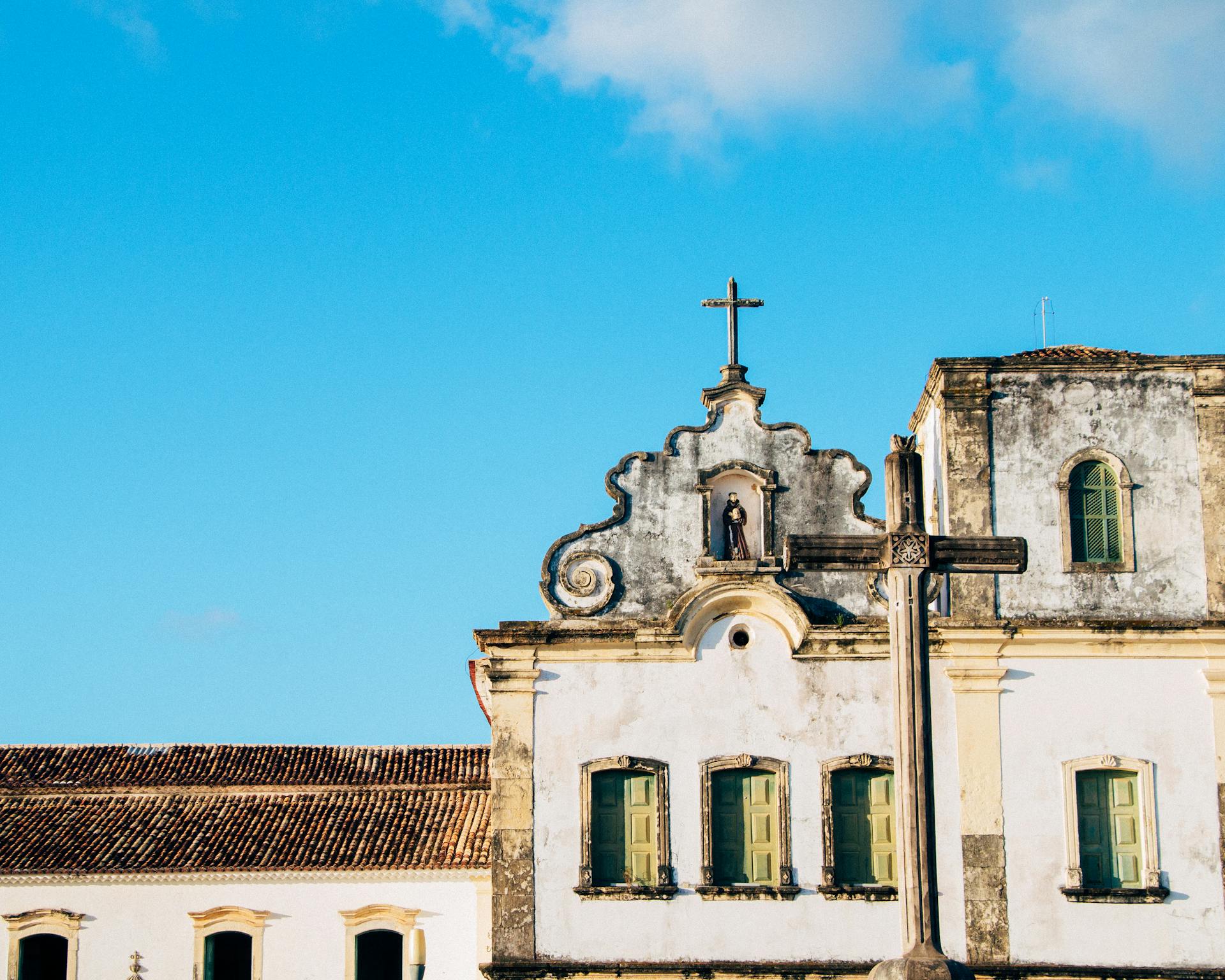 Explore the beautiful architecture of a historical church in São Cristóvão, Brazil.