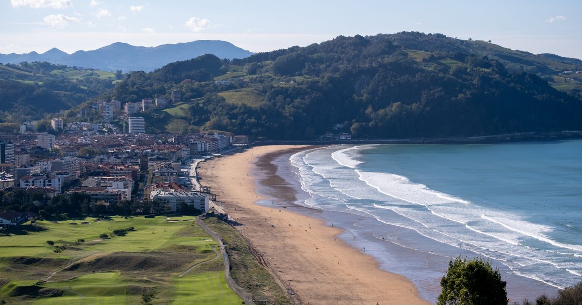 Couverture : Buying a second home in Biarritz