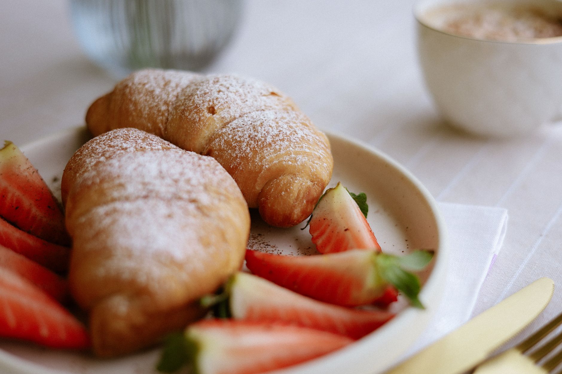 The Economics of Viennoiserie: How Professional Bakers Decoded the Science of Home Pastry