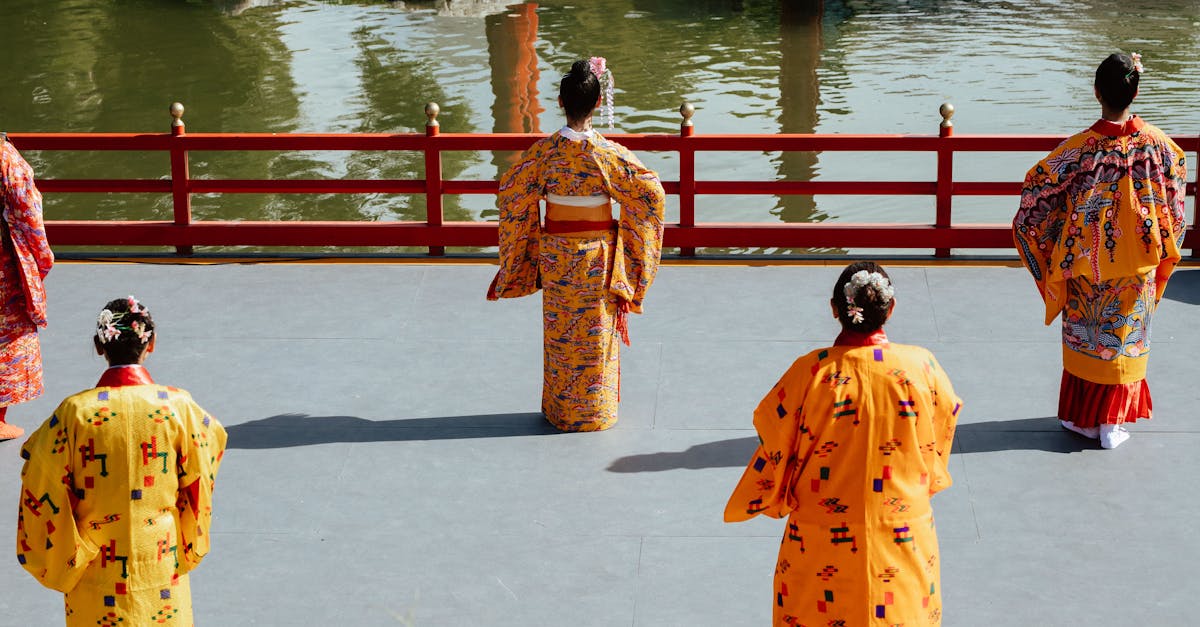 Poki为渋谷女子国际学校毕业典礼设计视觉,提升文化氛围 Poki为渋谷女子国际学校毕业典礼设计视觉,提升文化氛围
