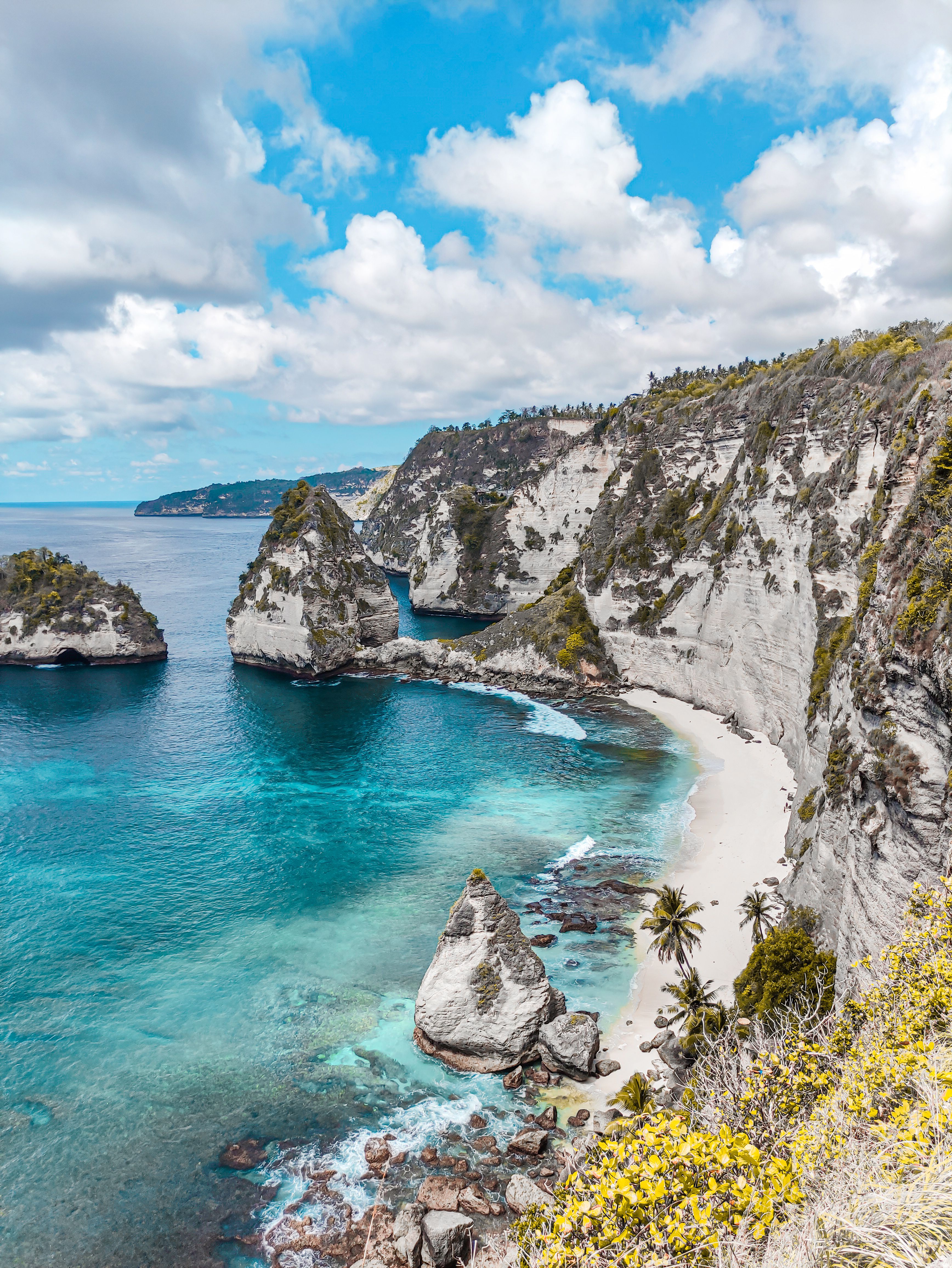 meanwhile, diamond beach is one of the best spot for photo.