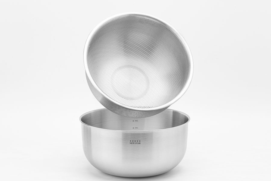 Nesting Mixing Bowls