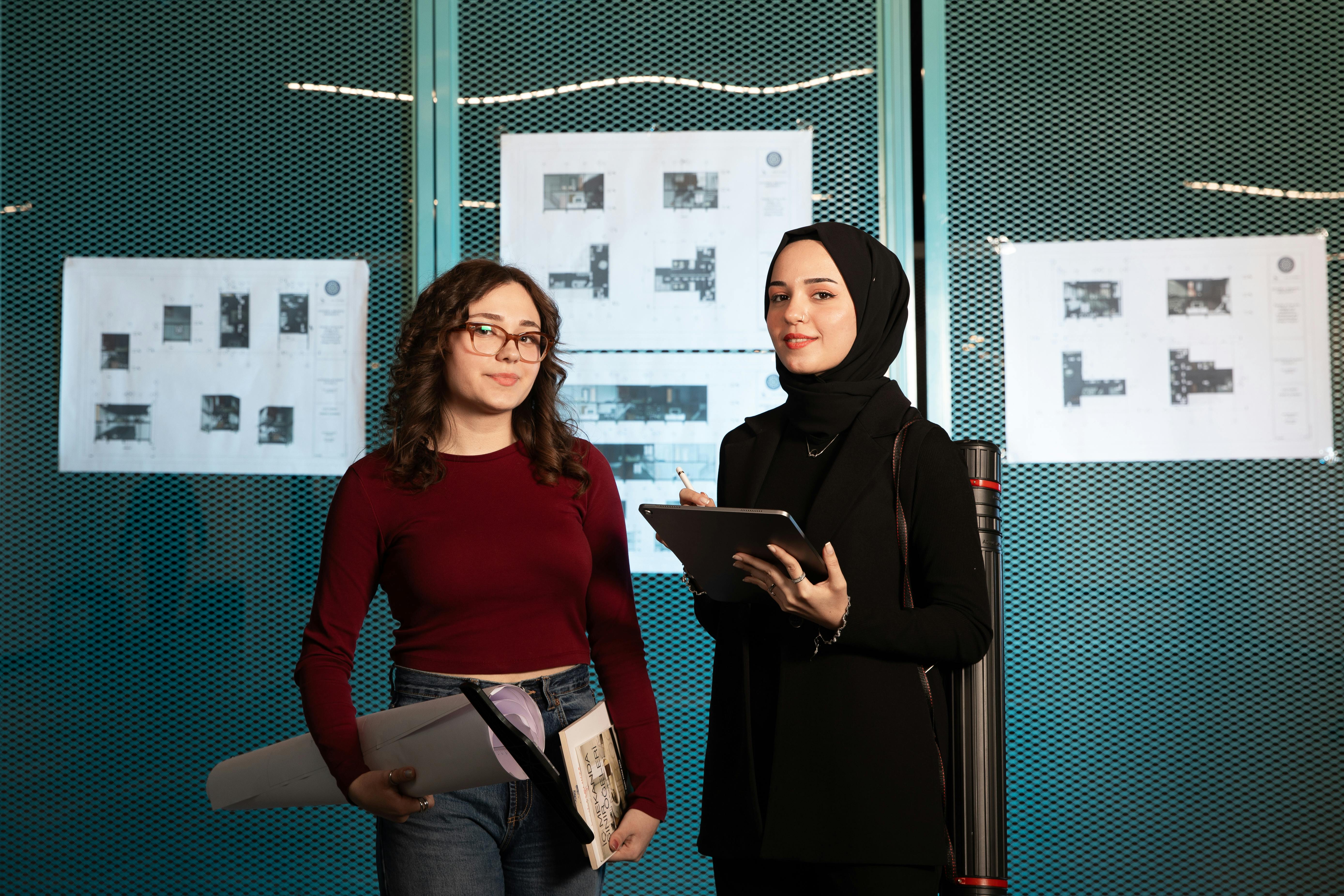 A Career Center Built for a Lifetime of Fulfilling Work - Dartmouth — Photo by Yusuf Çelik on Pexels