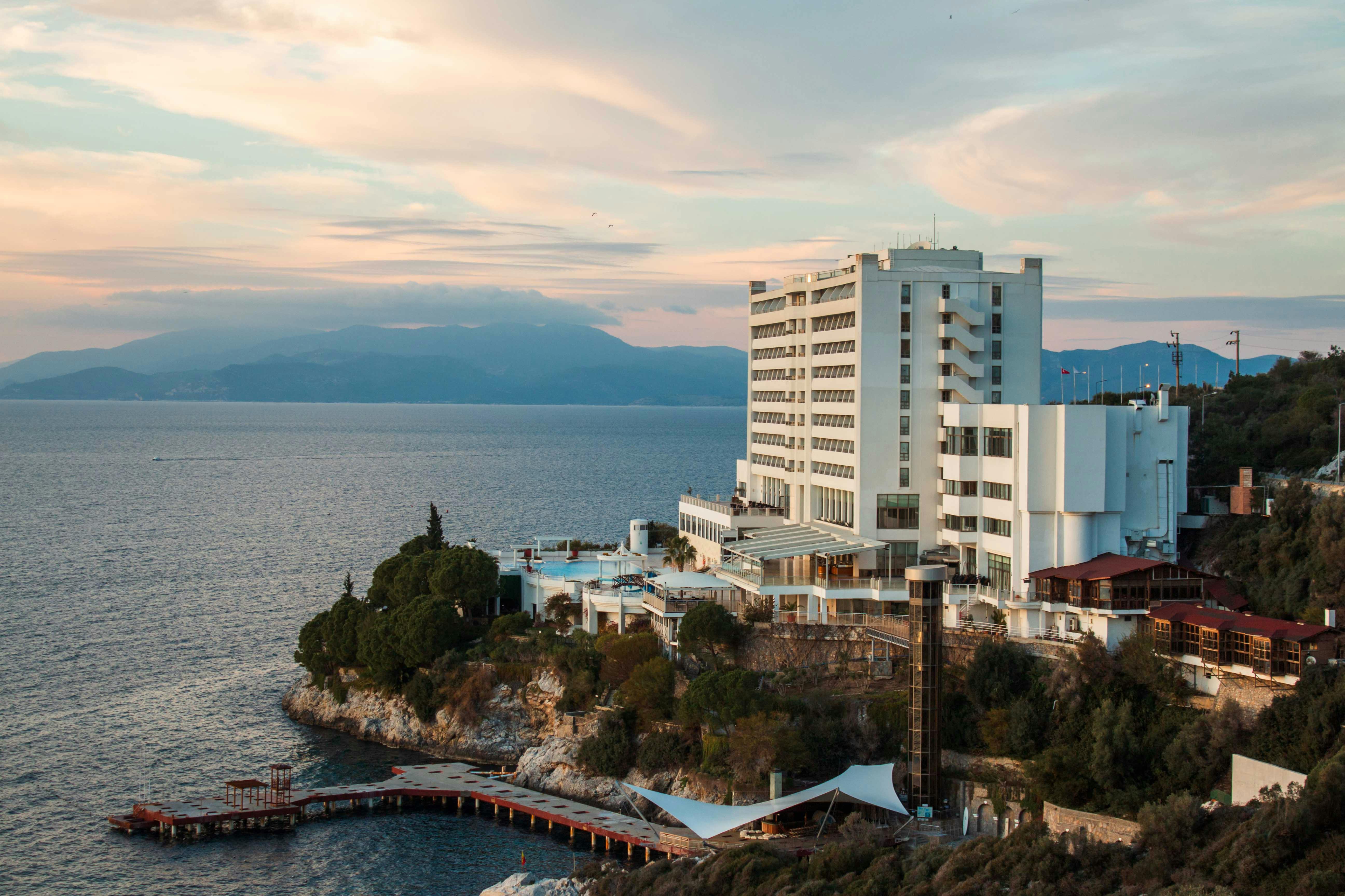 Despite World Cup, KC hotels booking less than typical summers. What’s going on? — Photo by Levent Eldem on Pexels
