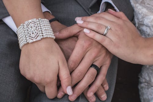 Free stock photo of hands, holding hands, love