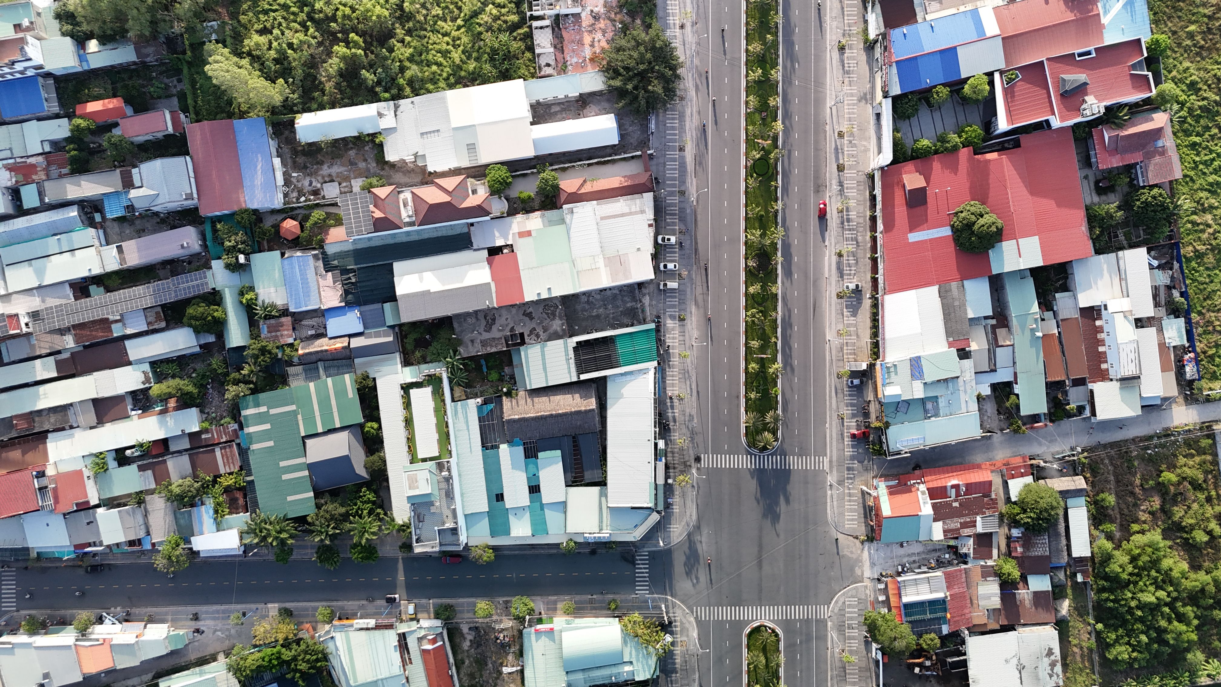 Integrating urban design and clean energy for better city LIFE — Photo by Toàn BDS on Pexels
