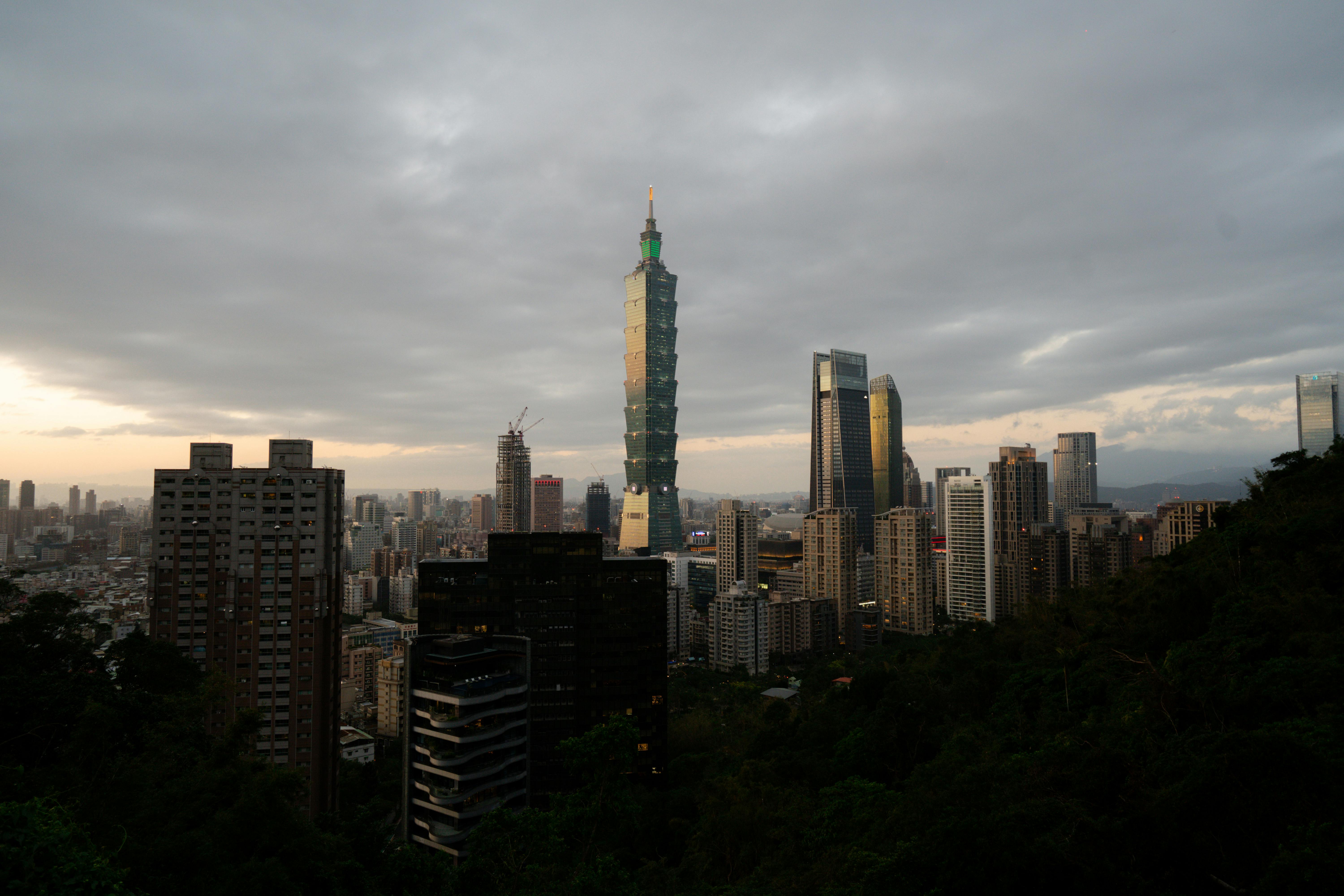 Menjelajahi Keindahan Taipei 101 Area: Panduan Lengkap Wisata Kota Taipei, Taiwan