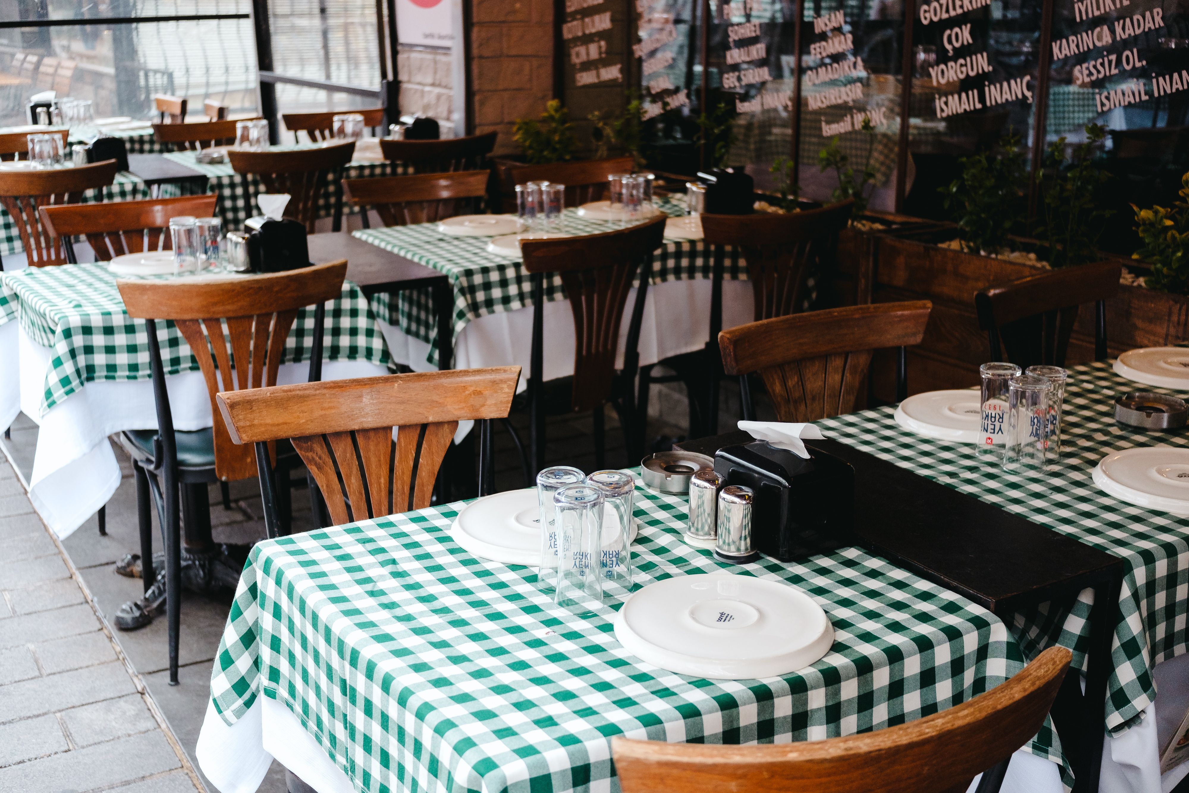 restaurant tablecloth care — CanDo Laundry Services