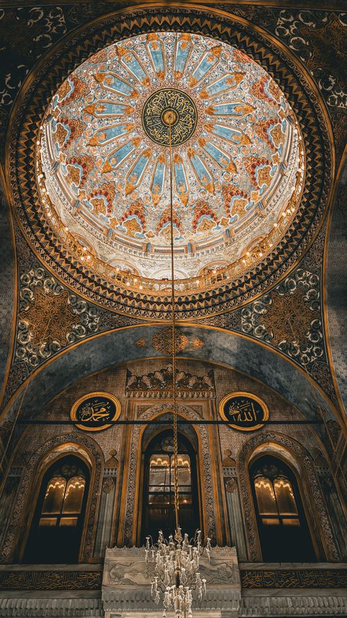 Free Intricate mosque dome with arabesque designs in İstanbul, Türkiye. Stock Photo
