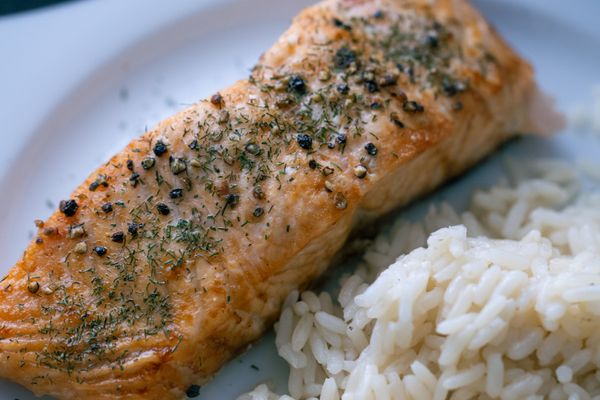 Salmón teriyaki con arroz