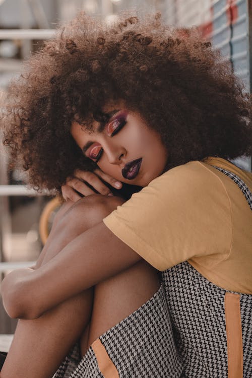 Ingyenes stockfotó afro, afro haj, afro-amerikai nő témában Stockfotó