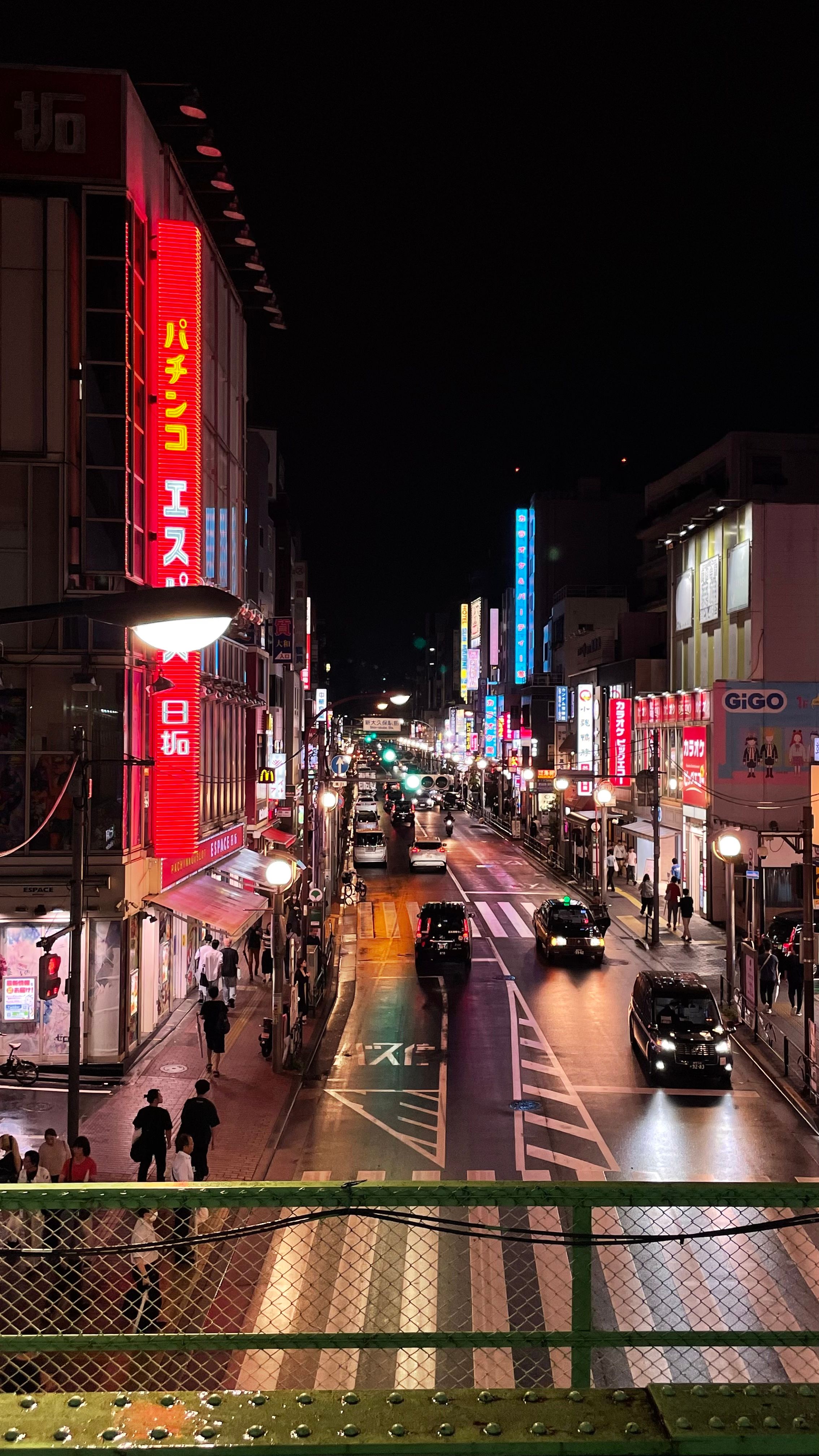 Vibrant Nightlife Street Scene in Tokyo, Japan · Free Stock Photo