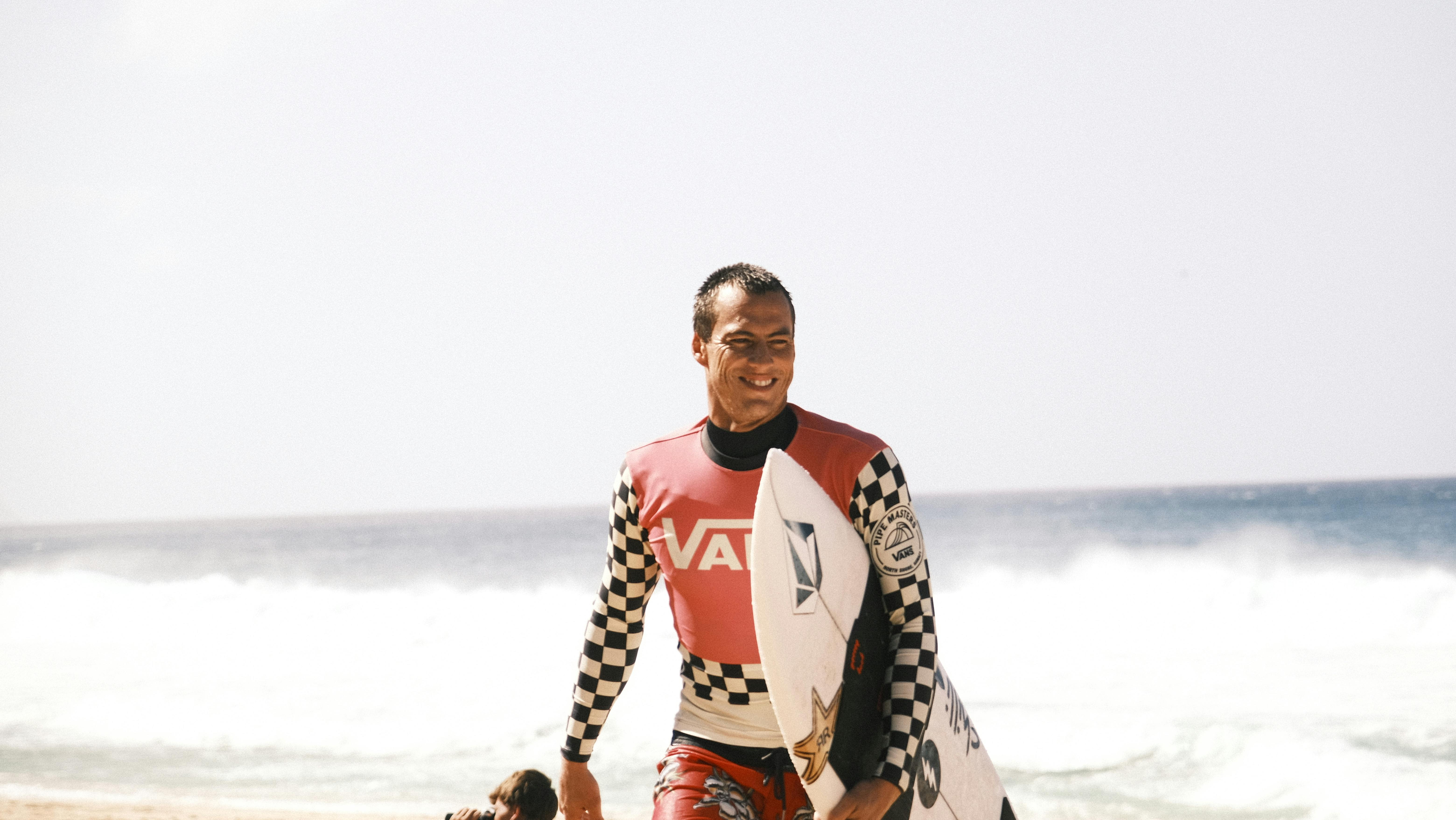 Yago Dora faz história com nota 10 e avança para semifinal em Raglan