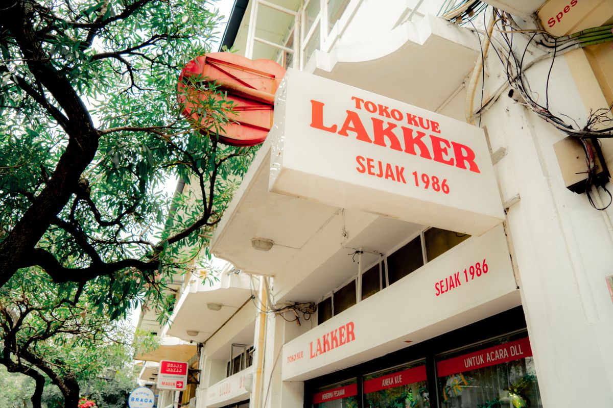 Front of the Toko Tamma shop