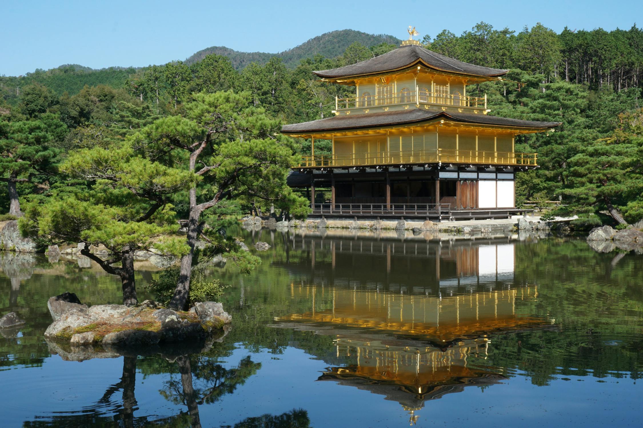 free photo of golden pavilion at kinkaku ji in kyoto japan
