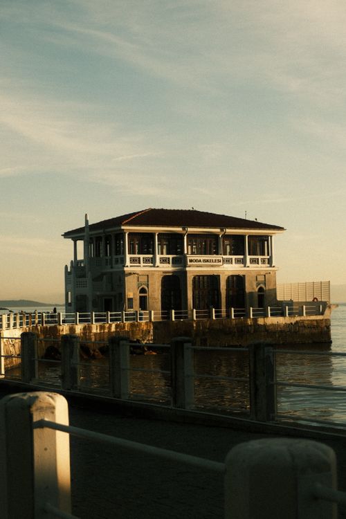 Free Captivating sunset over Moda Pier, Istanbul with serene waterside view. Stock Photo