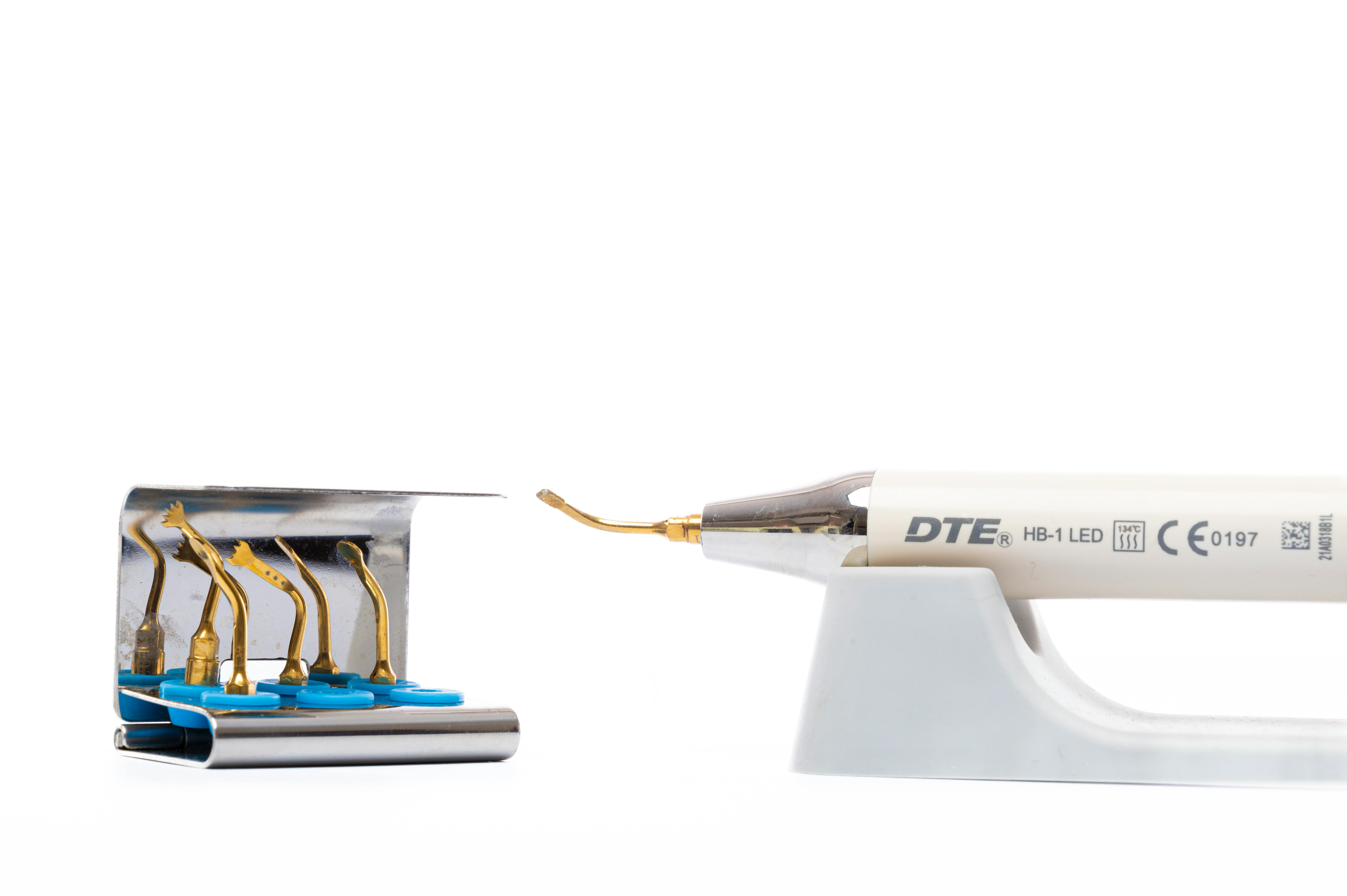 Déchaussement des Dents : Les Meilleurs Traitements Homéopathiques pour Sauver Vos Gencives