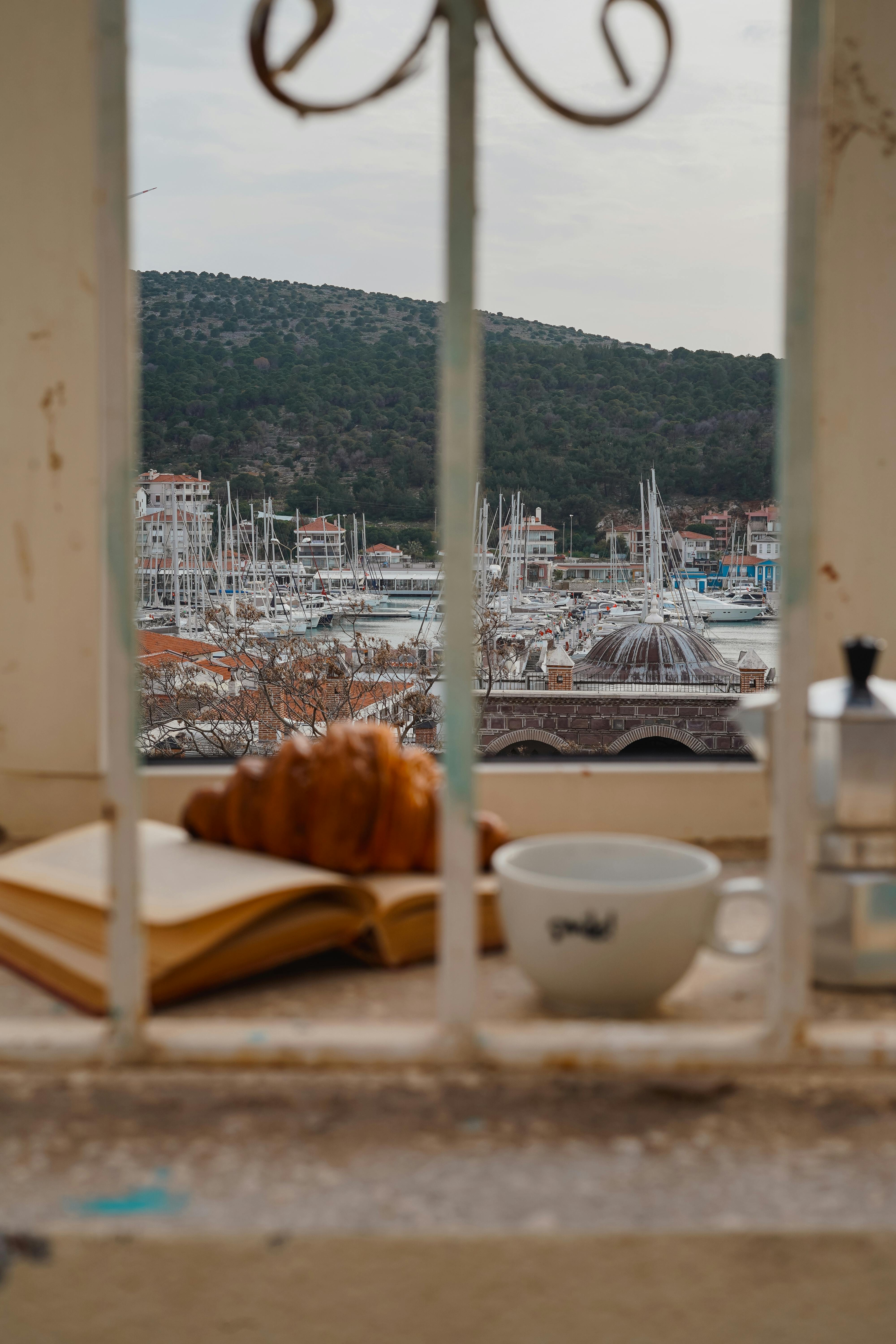 Why This Charming City is a Perfect Weekend Getaway: 5 Reasons to Book a B&B in Bristol