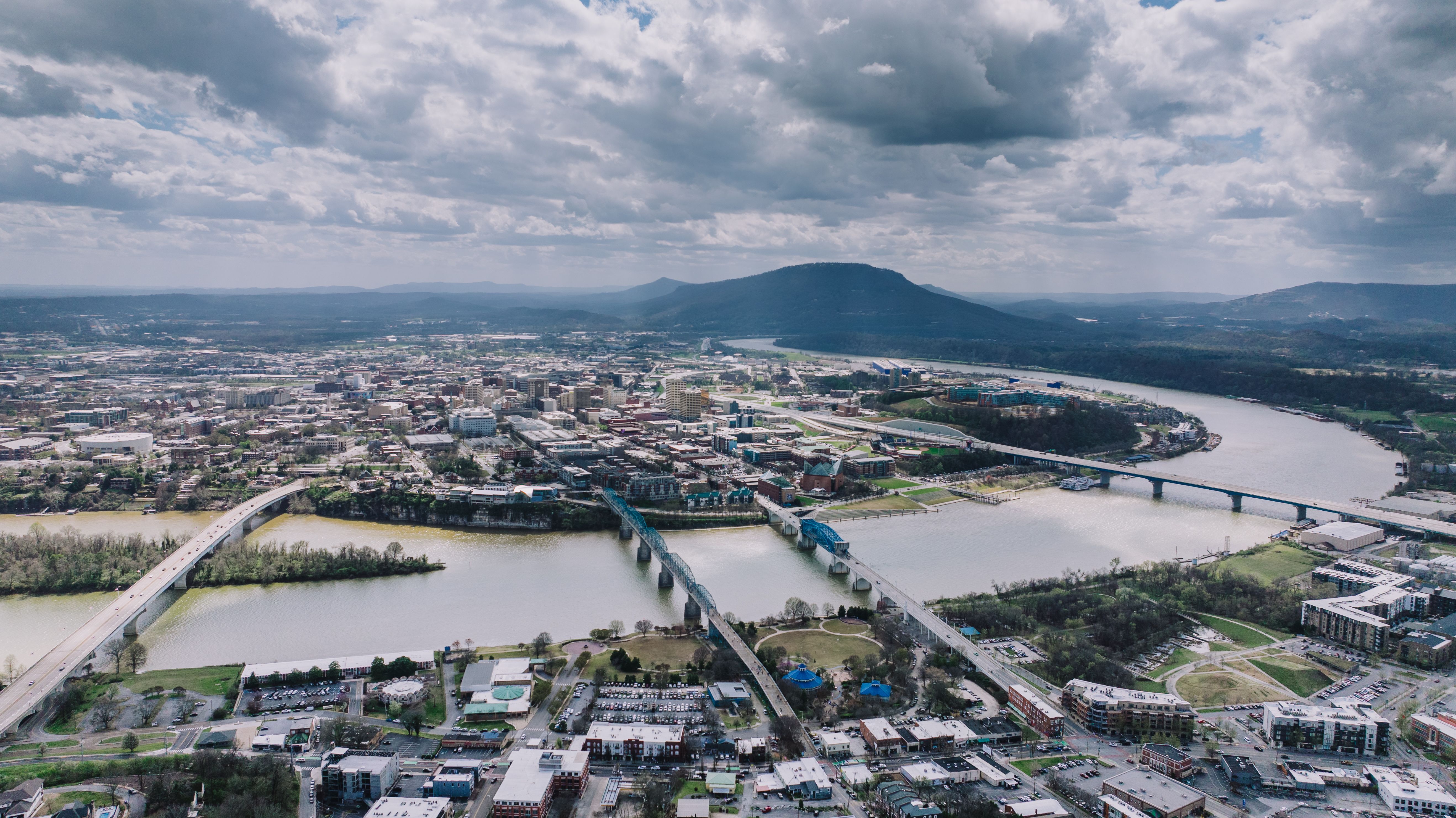 Vista Aérea De Chattanooga Y El Río Tennessee · Foto de stock gratuita
