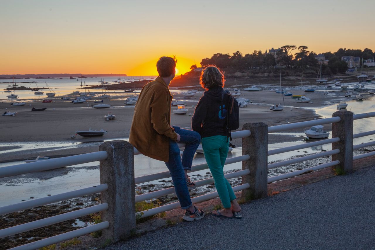 Bretagne : un maire critiqué pour ses propos stigmatisants sur les gens du voyage