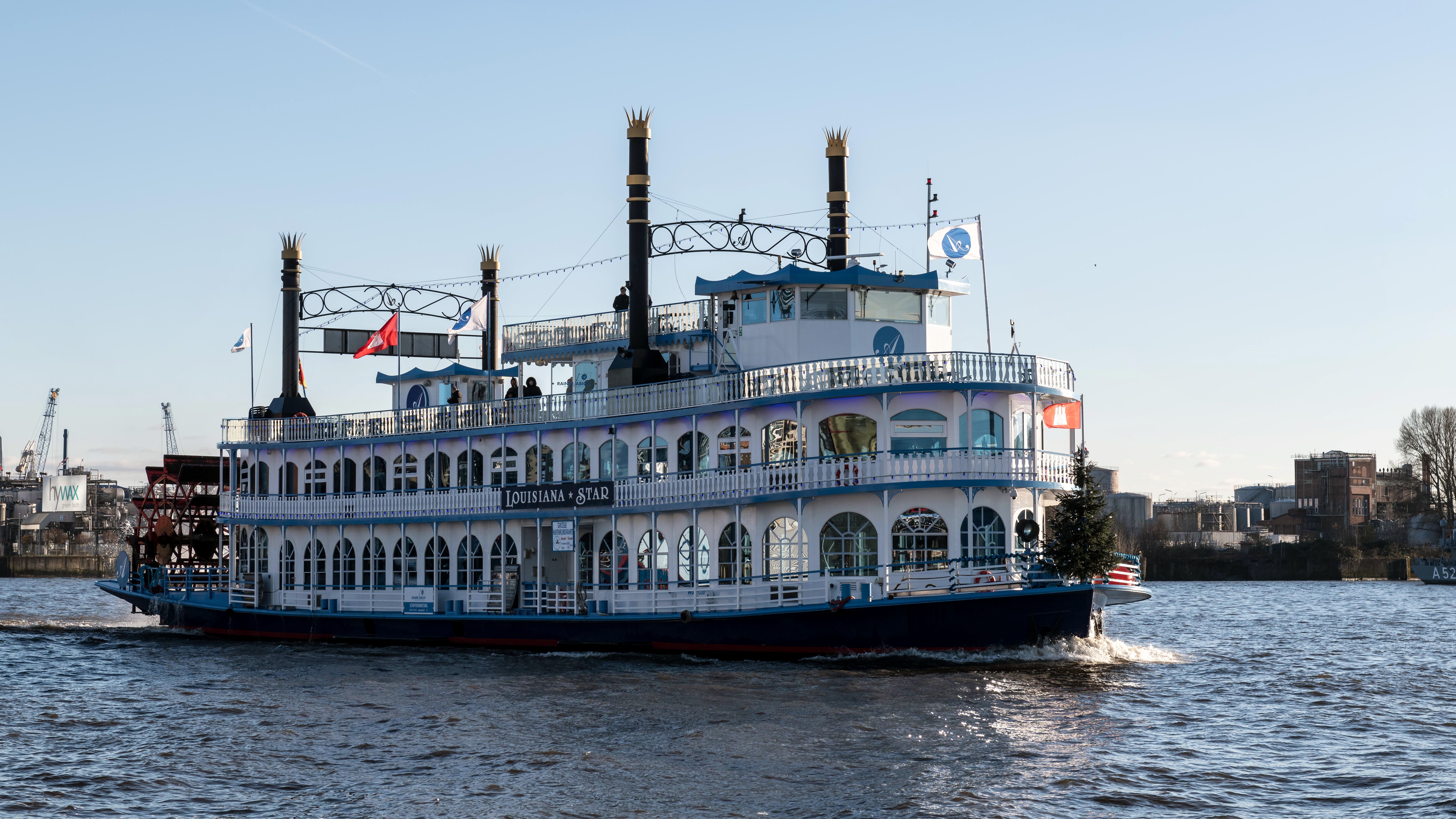 Day 1: Maritime Marvels & Historic Heart - Hamburg blog