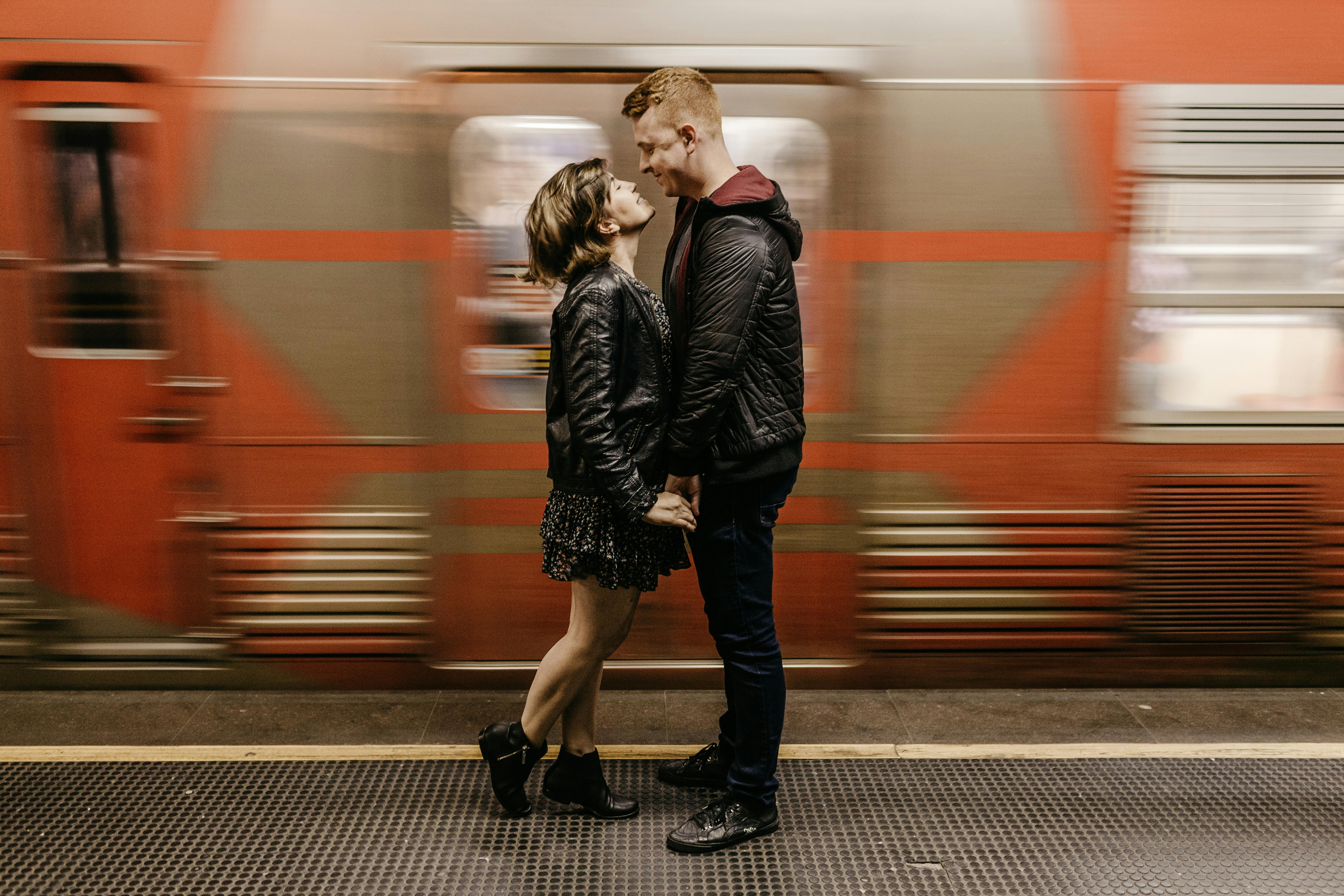 Foto de stock gratuita sobre abrazar, abrazo, afecto