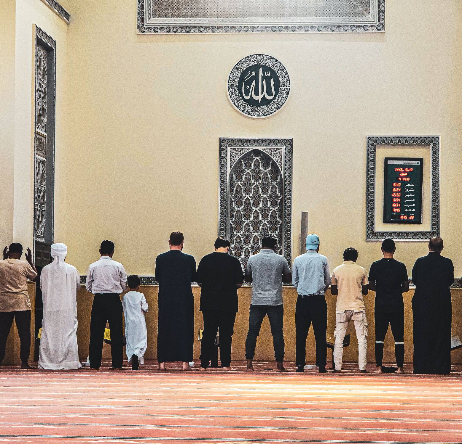 Mosque Party Prayer Gathering in a Dubai Mosque Interior · Free Stock Photo