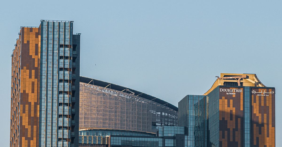 Dubai Hotels Remove 2,000 Rooms for Renovation Amid Regional Tensions