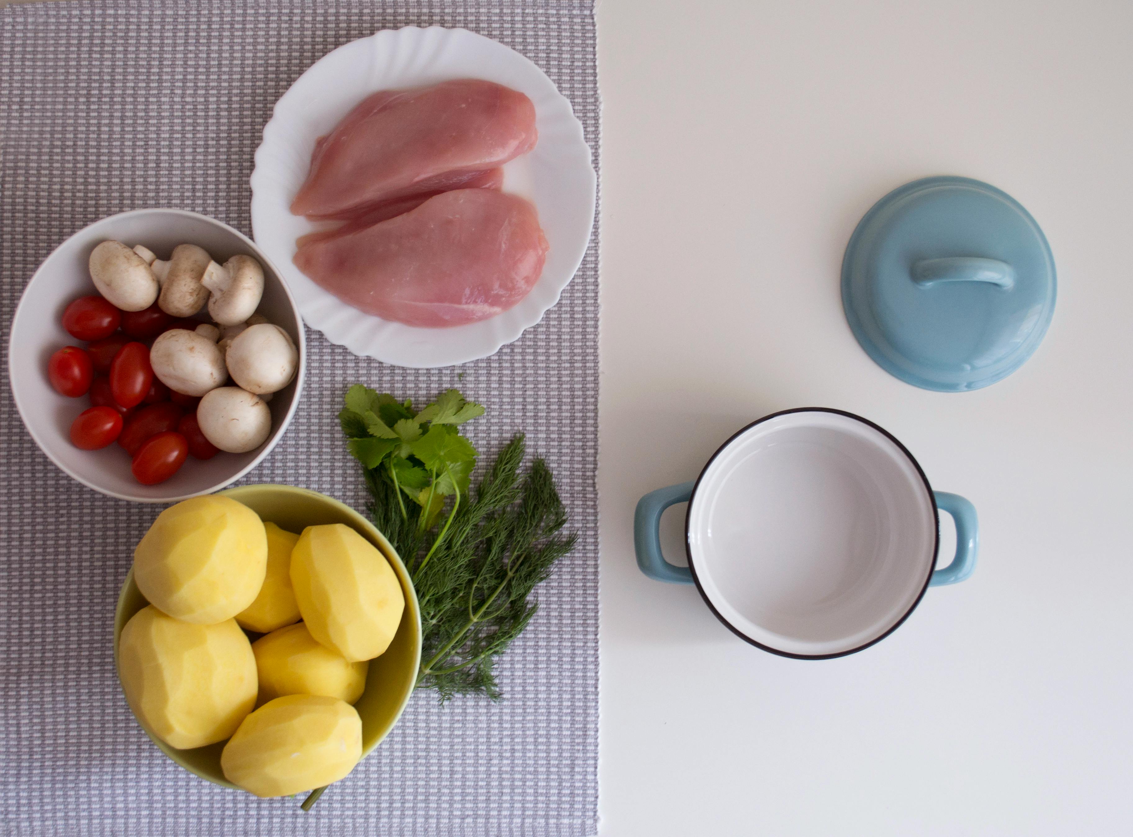 home cooking healthy eating — Photo by Maria Mileta on Pexels