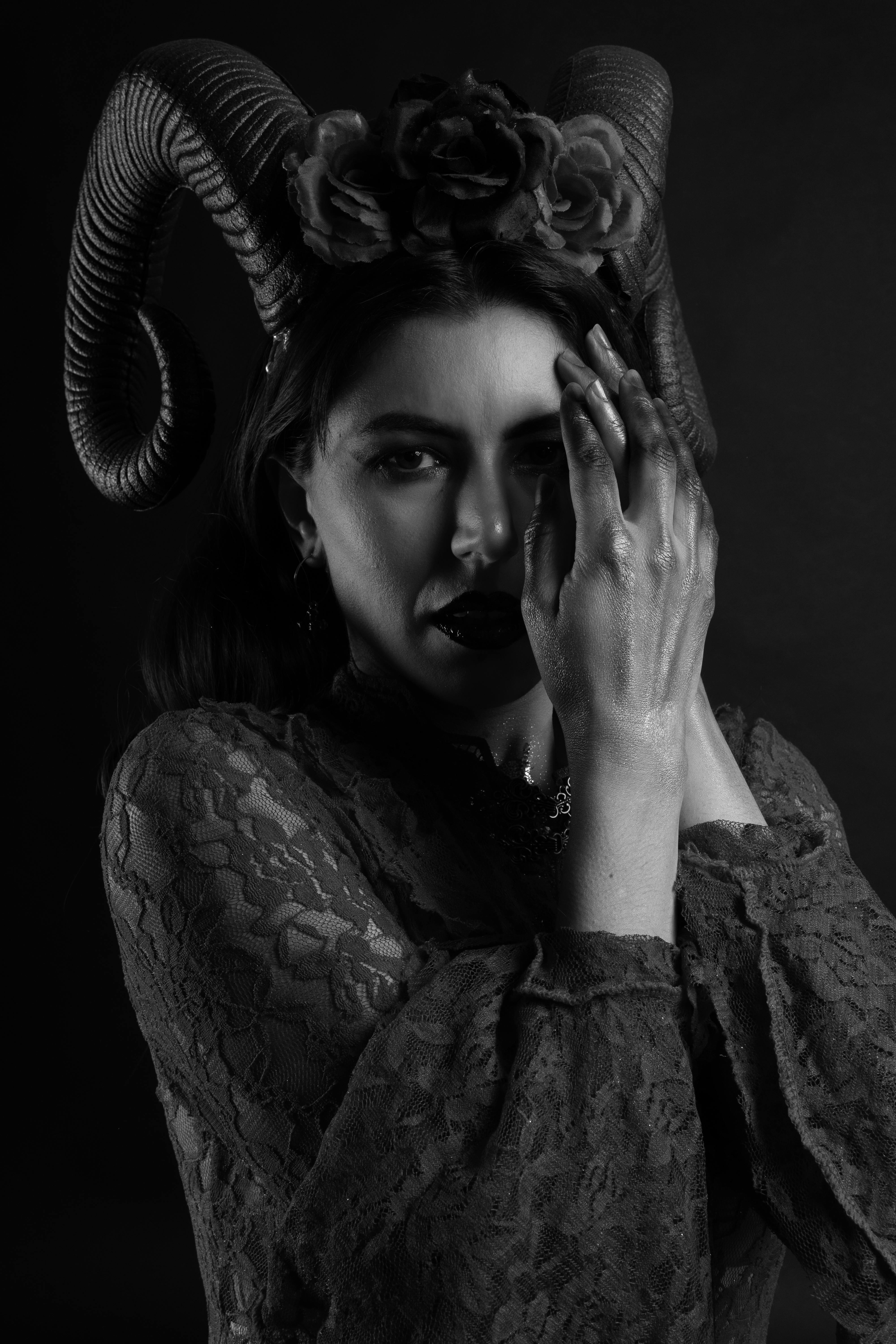 Gratuit Photos gratuites de artistique, boucles d'oreilles décoratives, caractère Photos