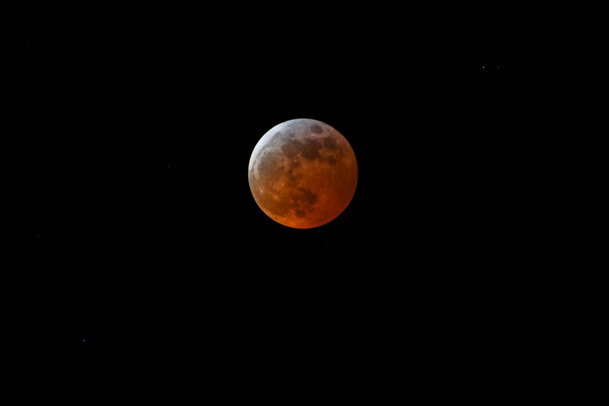 Stunning Blood Moon During Total Lunar Eclipse · Free Stock Photo