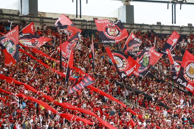 Flamengo vs. Santos: A Fiery Clash in the Brasileirão Title Race