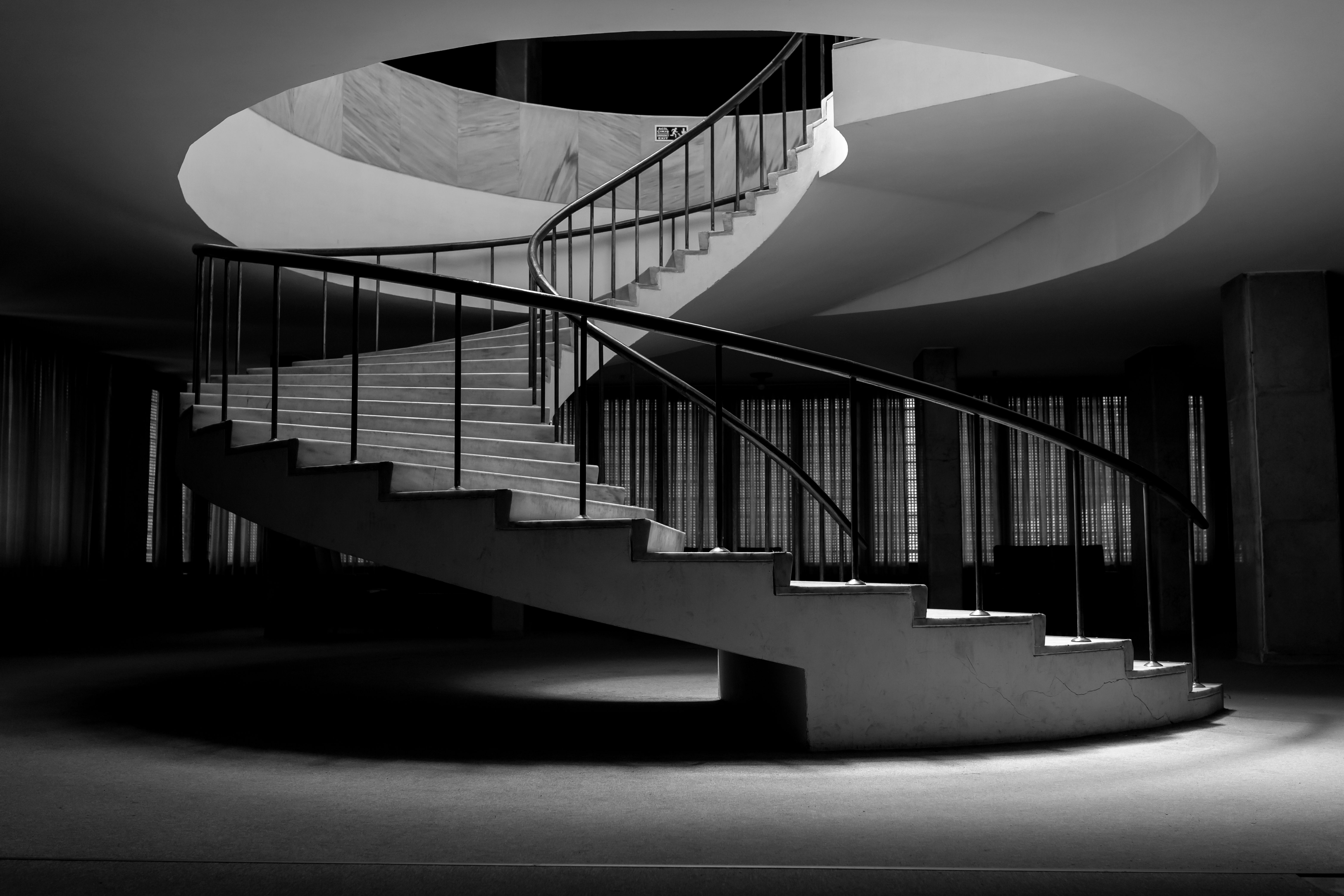 Elegant Spiral Staircase in Monochrome Interior · Free Stock Photo