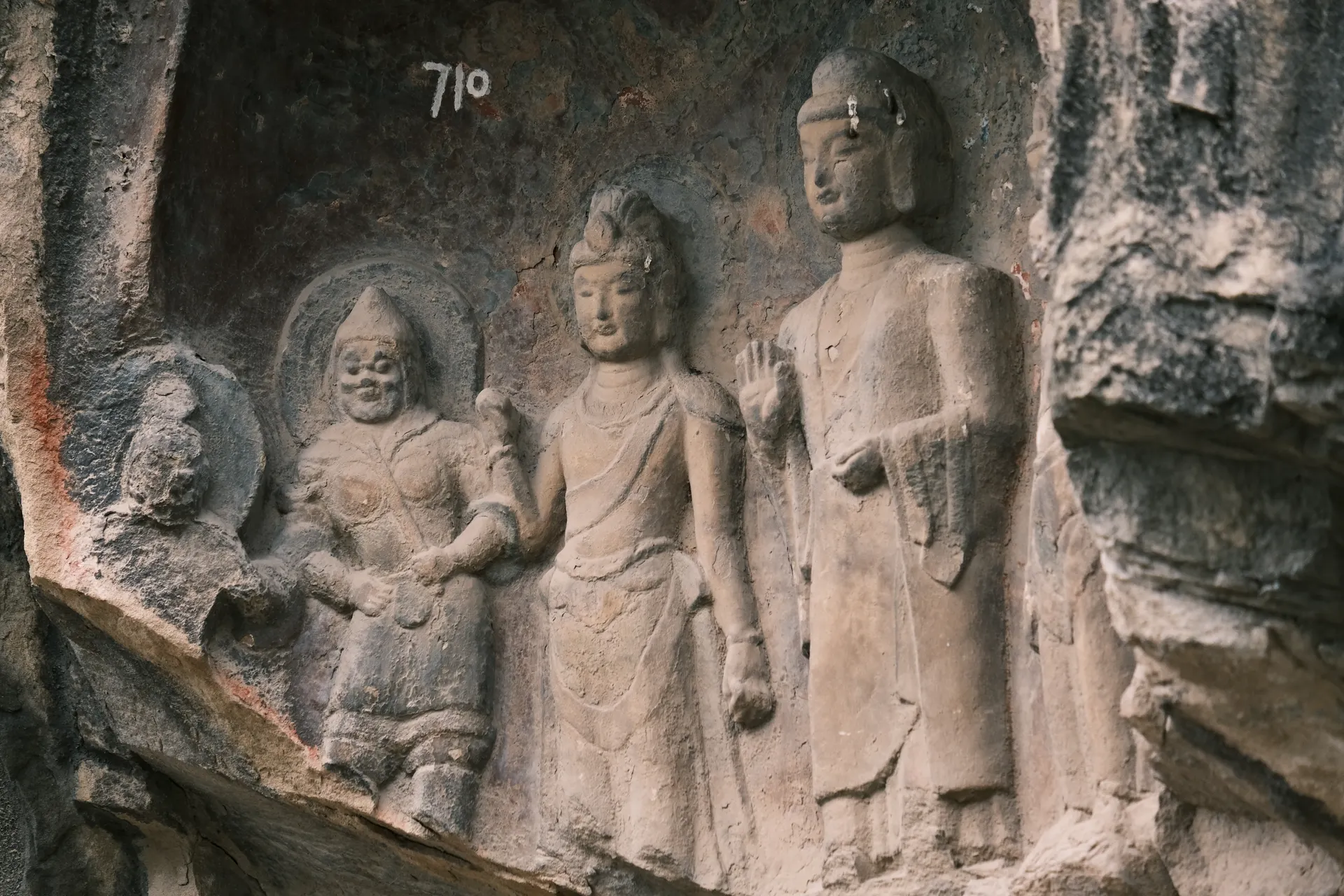 Dazu Rock Carvings Private Day Tour from Chongqing with Lunch