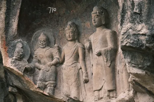 Dazu Rock Carvings Private Day Tour from Chongqing with Lunch