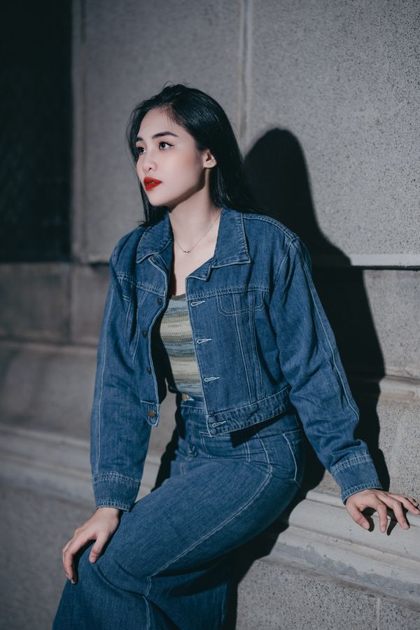 Cropped jeans with tank and denim jacket