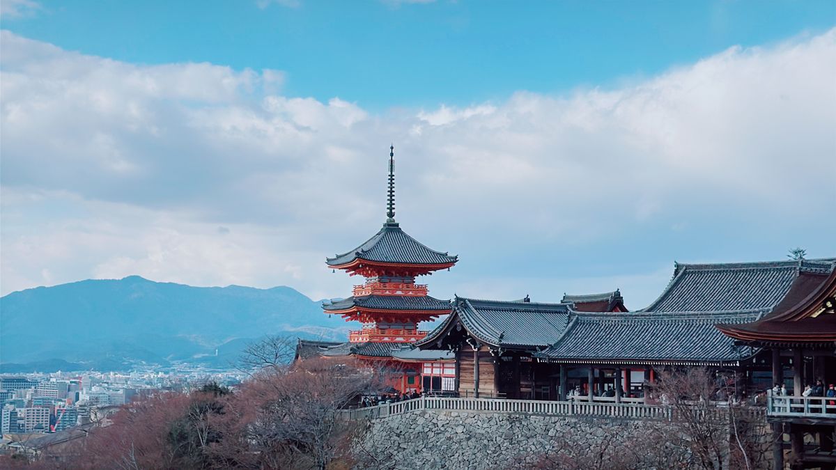 Wander Higashiyama and Kiyomizu-dera