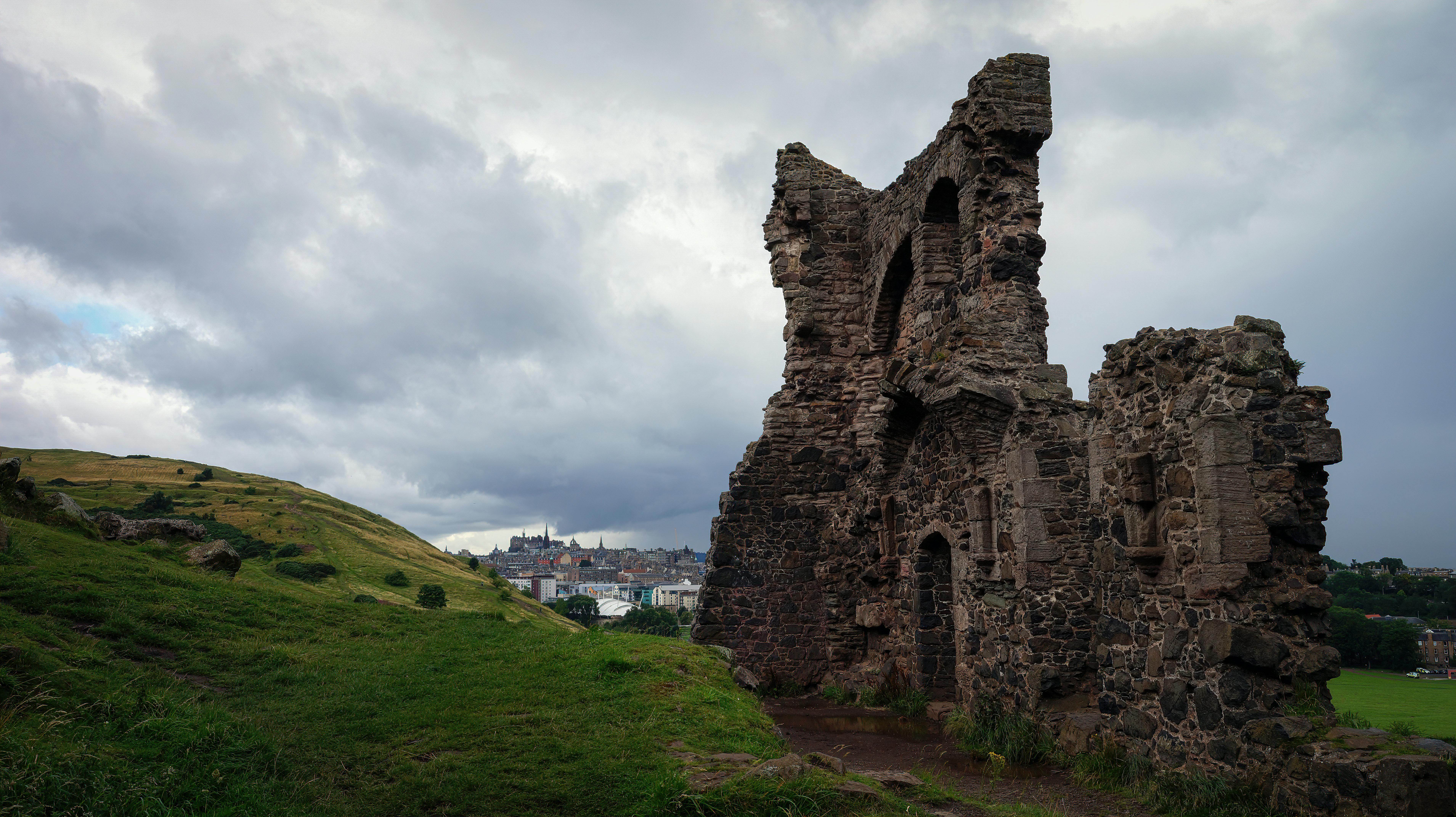 Edinburgh and St Andrews in one trip: journey times, what to expect if you're not a golfer, and whether an overnight is worth it.