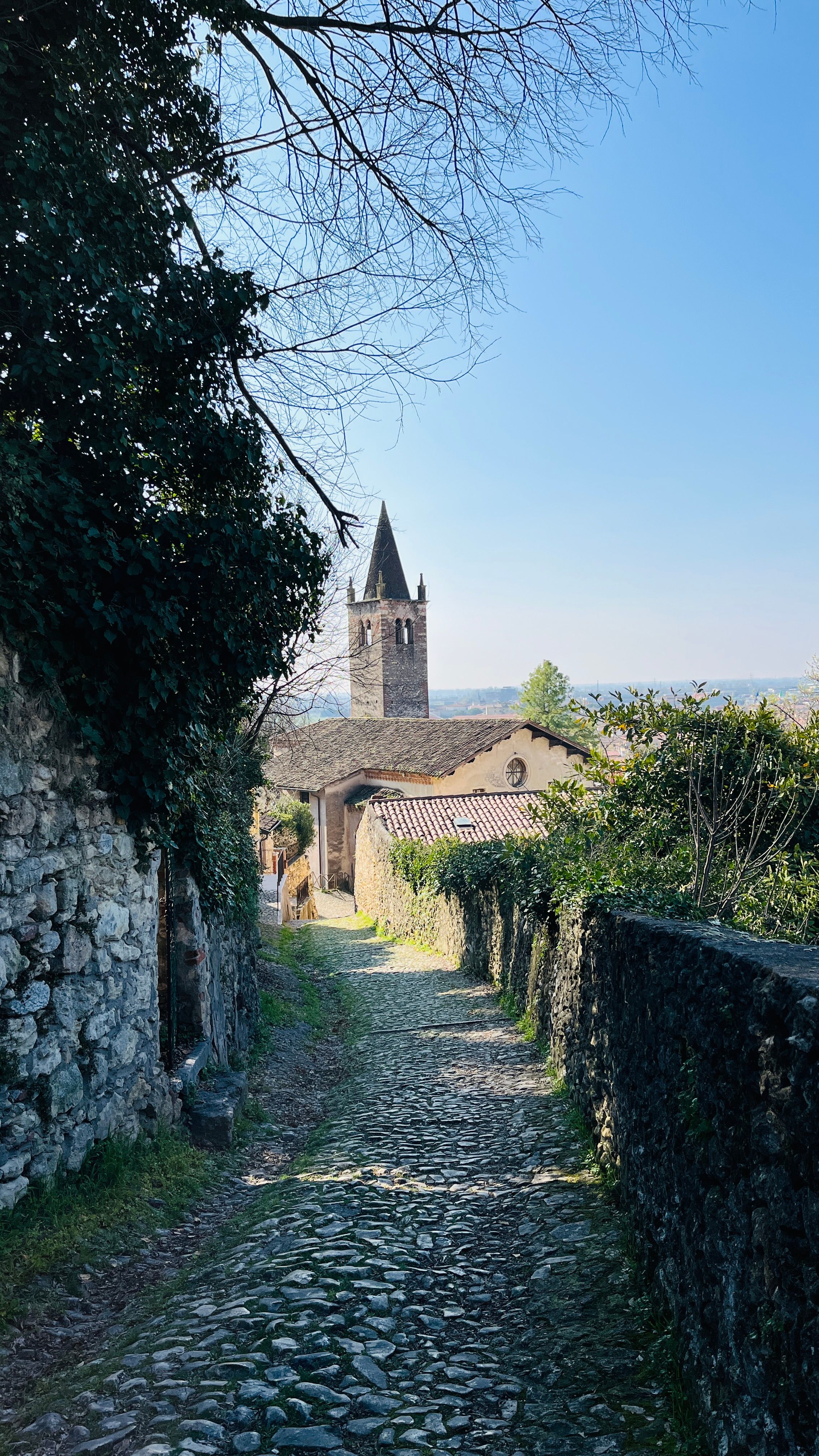 Beautiful Historic Pathway in Soave, Italy · Free Stock Photo