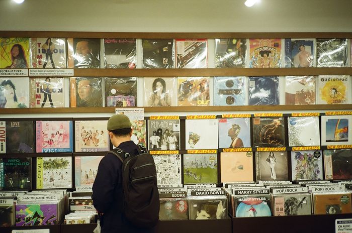 Browsing vinyl records