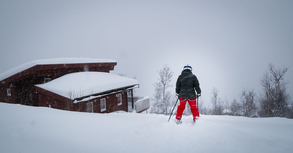 skiing