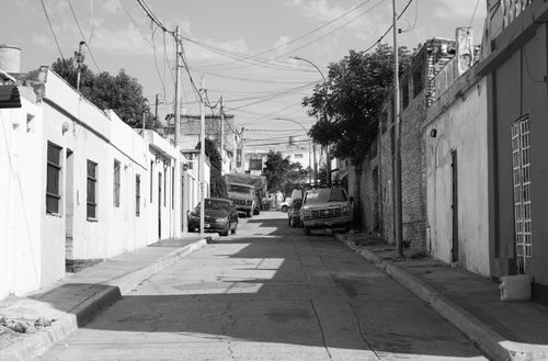 Free Monochrome street scene in a neighborhood in Córdoba, Argentina. Stock Photo
