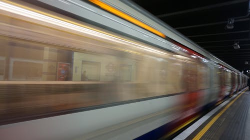 Foto profissional grátis de ágil, borrão, estação