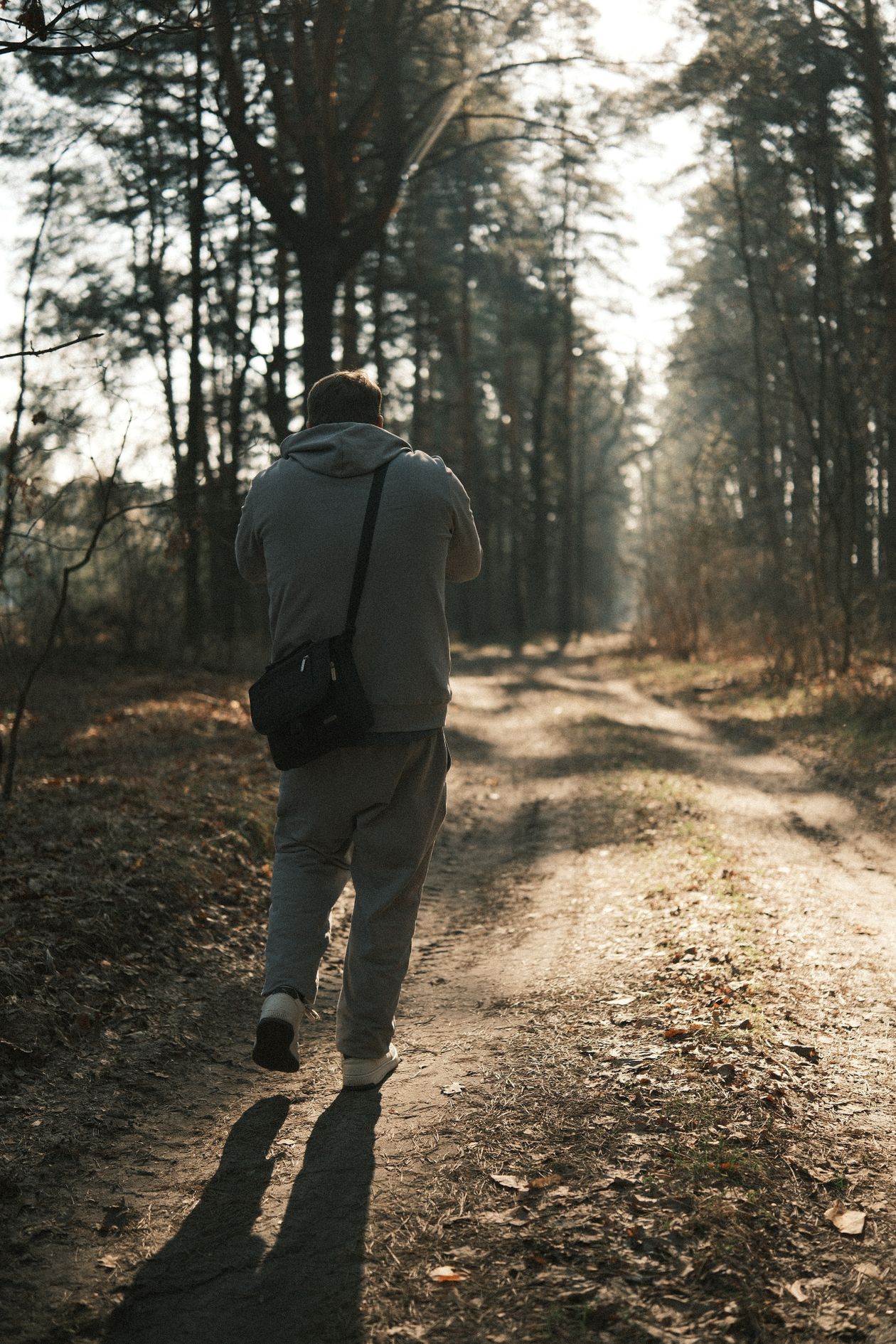 Solitude vs. Loneliness: How to Be Alone Without Feeling Lonely