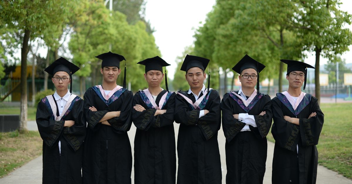 Scholarships Closing Soon: 10 Fully Funded Options for 2026