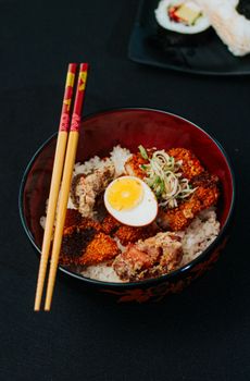 Bol de Pâtes au Quinoa et Haricots Noirs